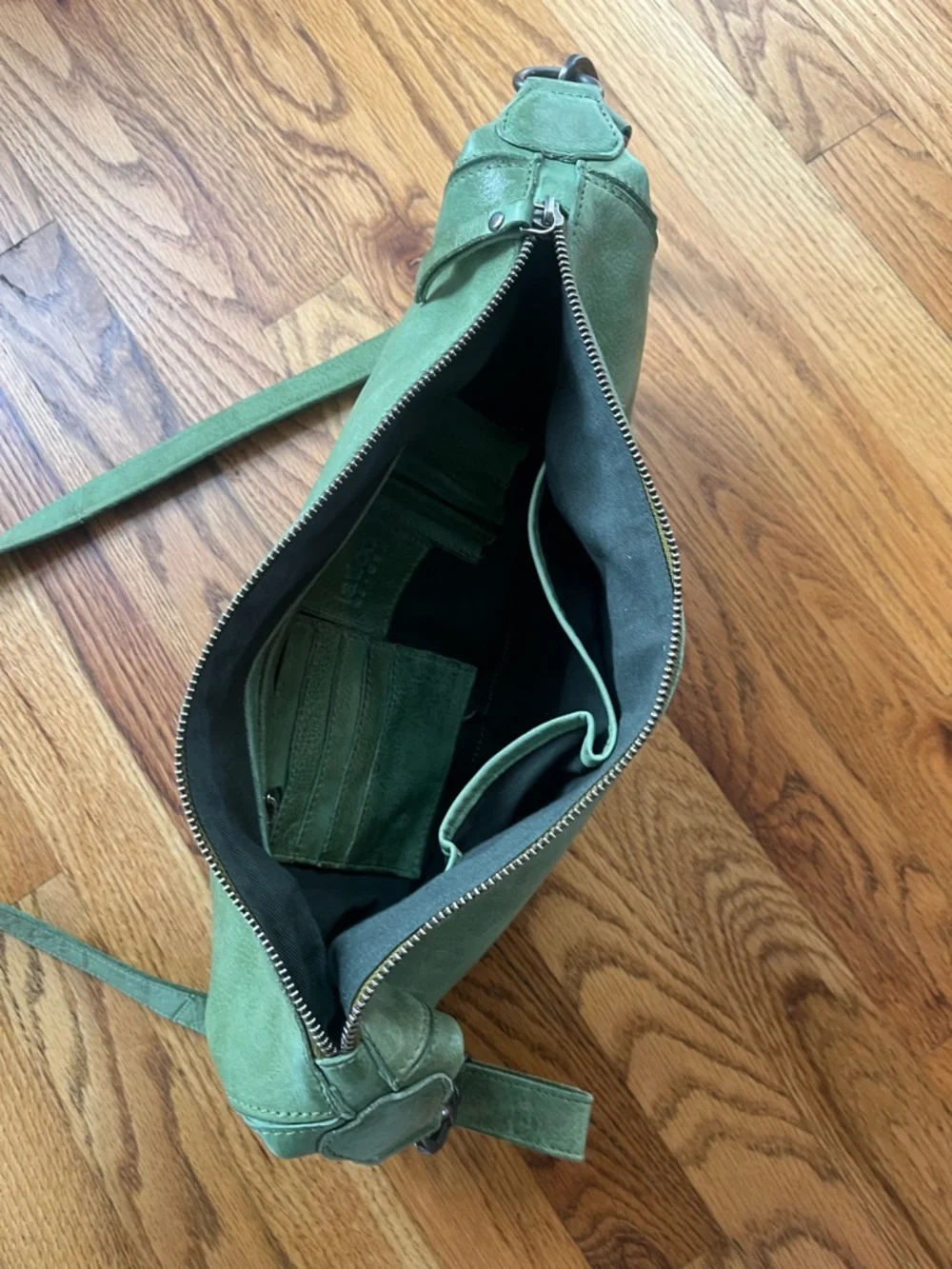 Latico Green Callie Leather Sling Bag Crossbody Bag - Picture 7 of 9